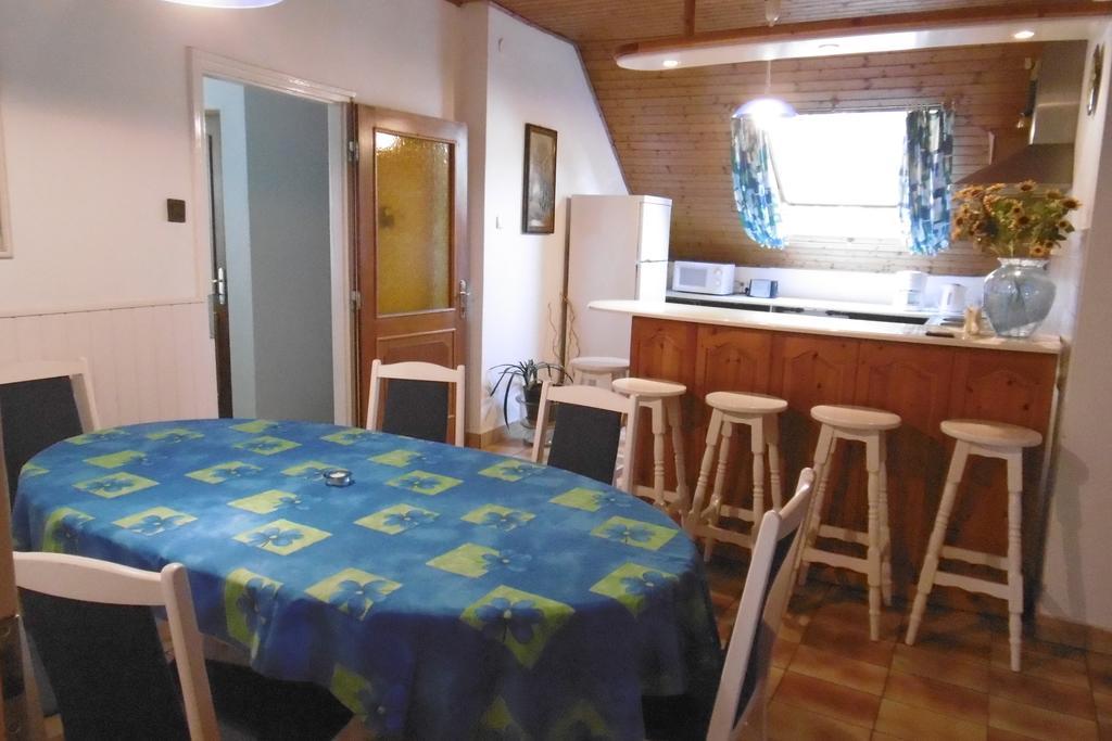 Apartamento Panoráma Vendégház Balatonszepezd Habitación foto