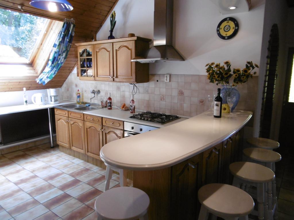 Apartamento Panoráma Vendégház Balatonszepezd Habitación foto